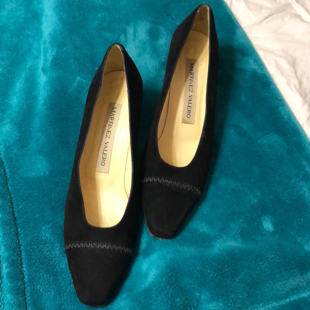 Martinez Valero black suede pumps size 9 1/2 B